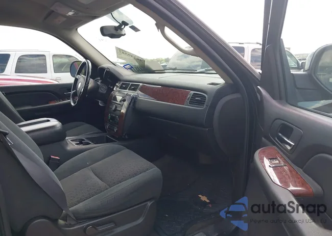 1GNFC13067R375908: 40237347