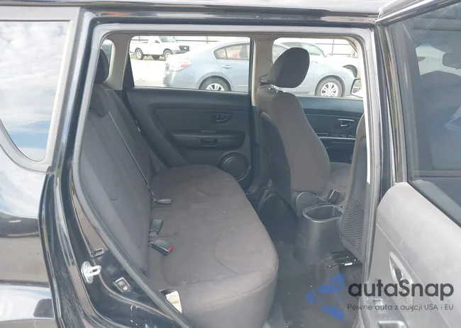 KNDJT2A50D7613976: 40237484