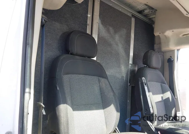 3C6TRVBG7HE543950: 40237640