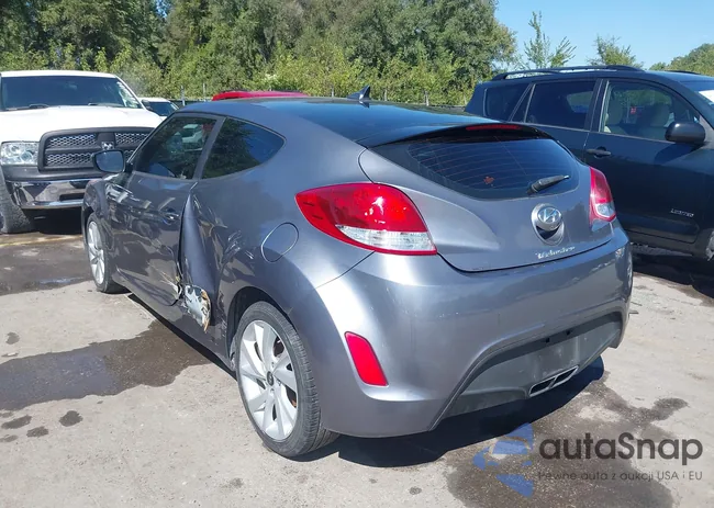 KMHTC6AD3HU305095: 40241475