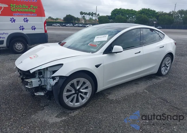 5YJ3E1EB9MF034251: 40242466