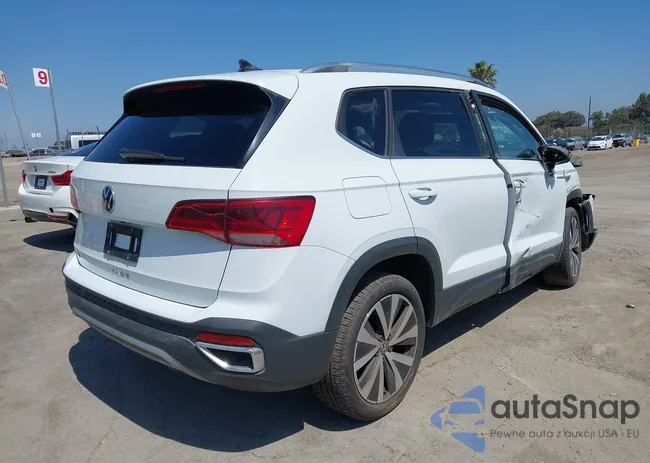 3VVRX7B22NM074620: 40242786