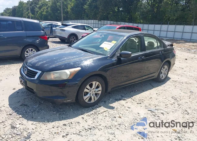 1HGCP26488A117458: 40243826