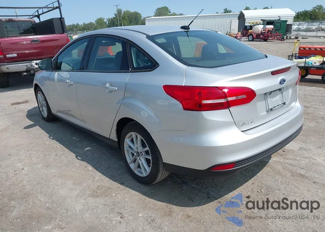 1FADP3F21JL202441: 40246729