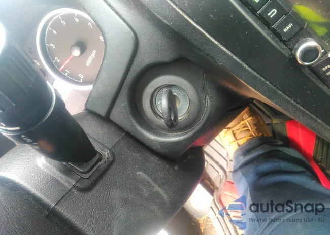 KMHHM66DX8U279932: 40246104