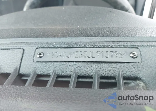 1C4BJWEG8JL913796: 40248685