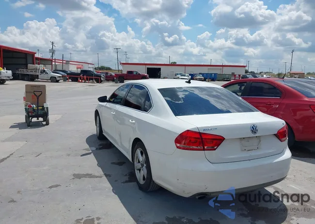 1VWBH7A3XCC091524: 40251334