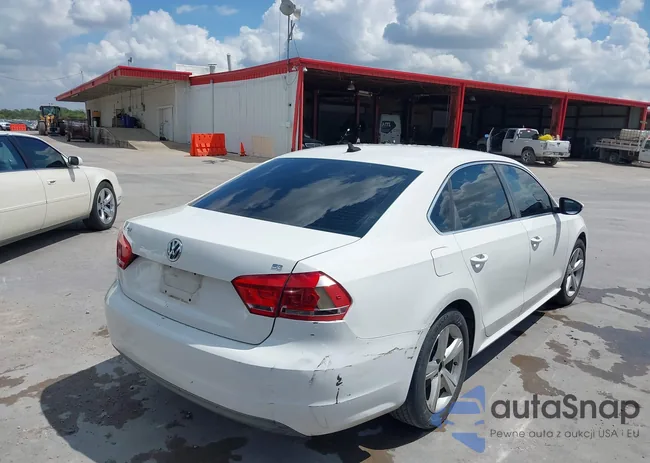 1VWBH7A3XCC091524: 40251334