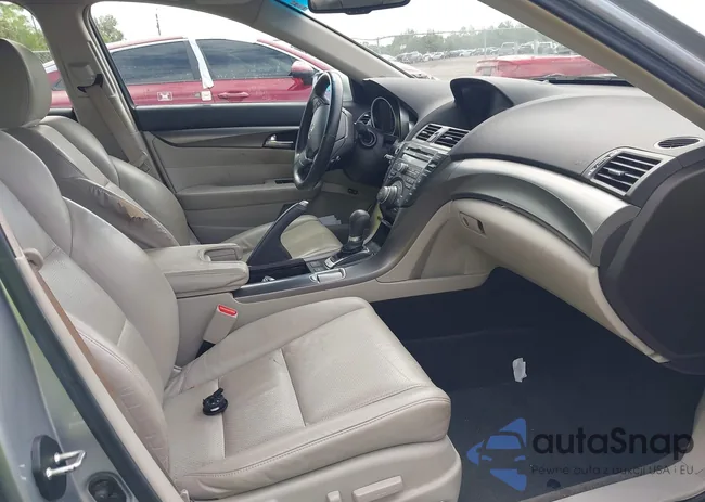 19UUA8F51CA026784: 40251552