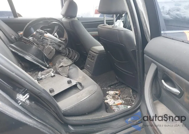 WBAVB335X6PS13754: 40251554