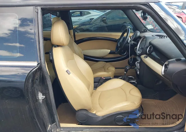 WMWMM3C57ATP93874: 40252627