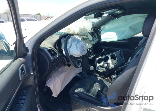 1C4RJEBG1KC833268: 40257357