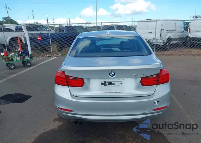 WBA3A5G52CNN65587: 40257554