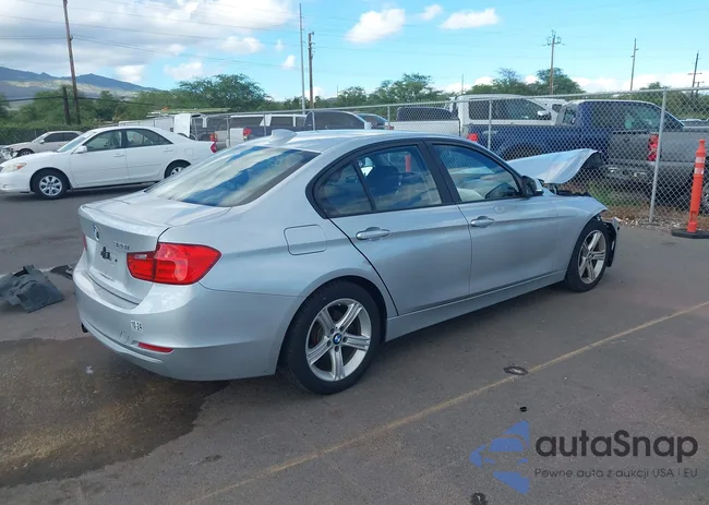 WBA3A5G52CNN65587: 40257554