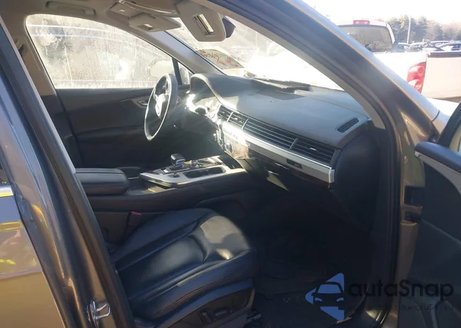 WA1AHAF76JD008843: 40261435