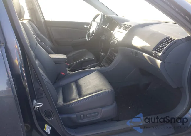 1HGCM66584A034535: 40262448