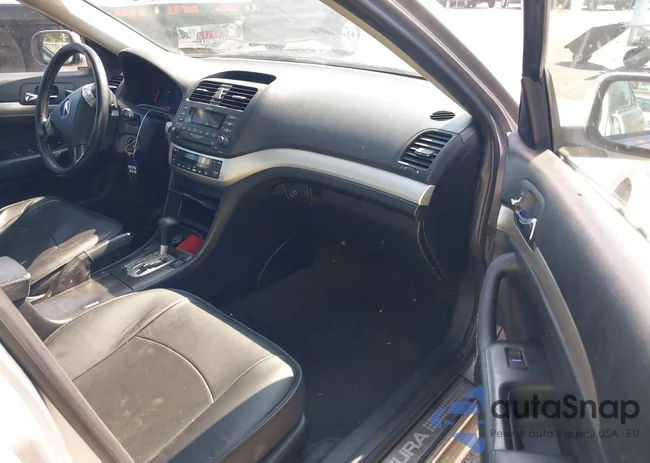 JH4CL96864C026739: 40262562