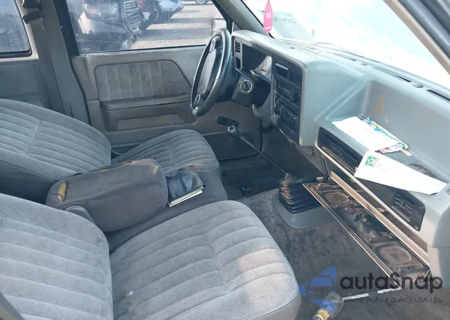 1B7GL23X8TS608299: 40261941