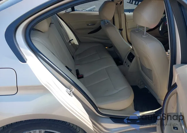 WBA3C3C54DF982032: 40263911