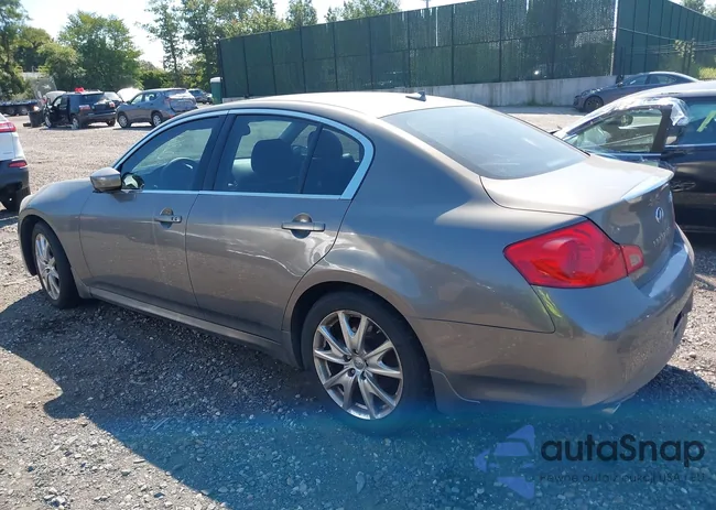 JN1CV6AR5BM405980: 40266237