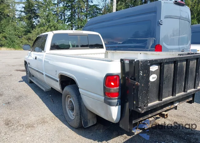 1B7KC2368XJ628842: 40267511