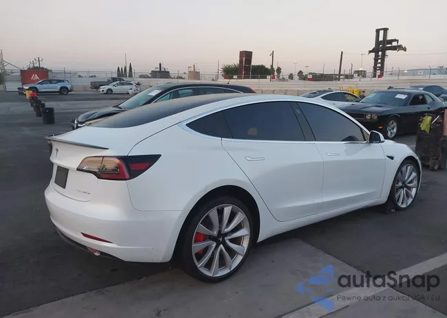 5YJ3E1EB7JF072718: 40268331