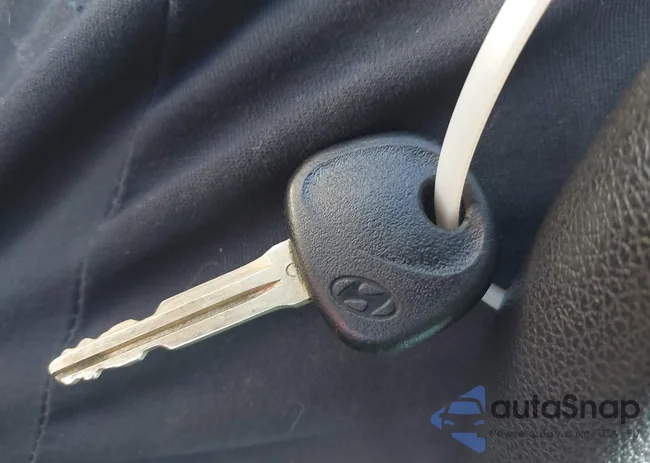 KMHD84LF9HU207469: 40268360