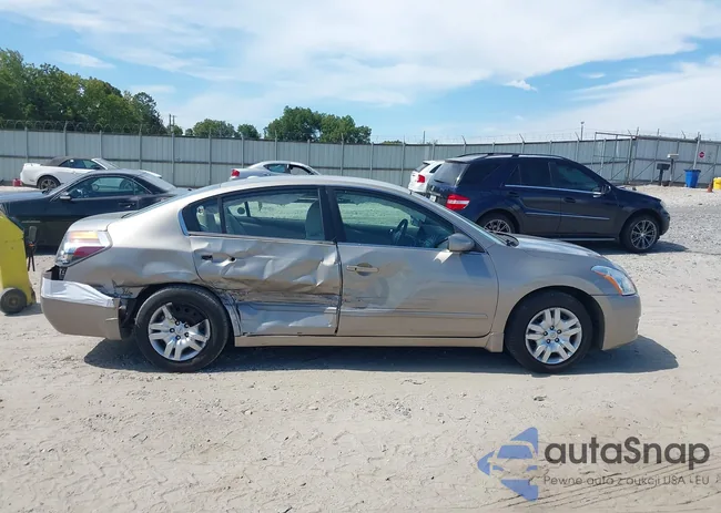 1N4AL2AP6CN556233: 40268439