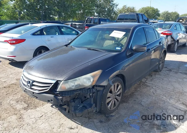 1HGCP2F89BA113249: 40268833