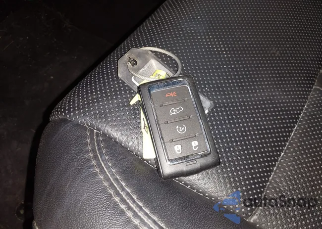 1C4SJRBP4RS135200: 40270887