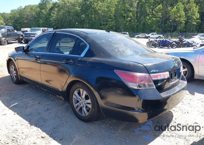 1HGCP2F87CA098073: 40272526