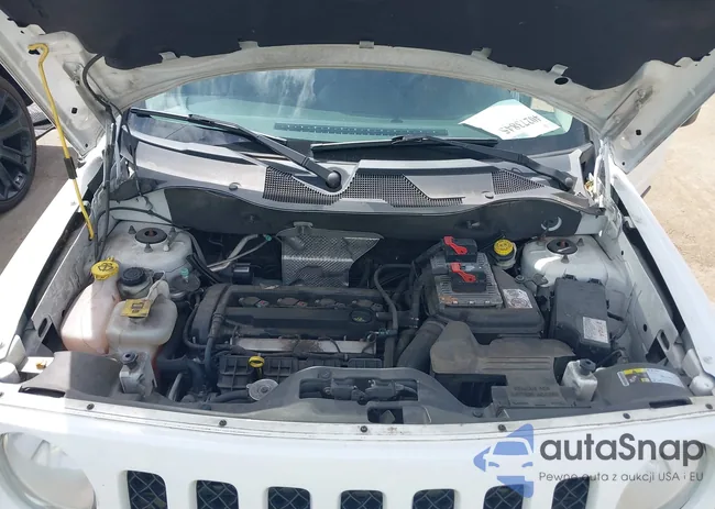 1C4NJPBA0ED545438: 40273845