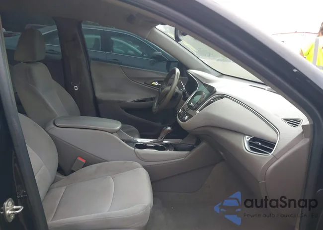 1G1ZE5ST4HF122147: 40275078