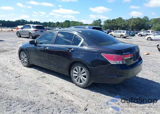 1HGCP2E76BA047168: 40275484