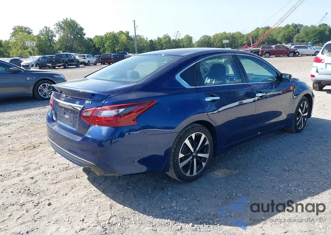 1N4AL3APXJC110522: 40275917