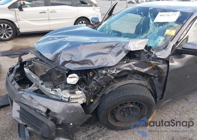 19XFC2F52JE018220: 40276777