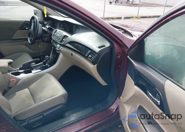 1HGCR2F30HA096008: 40281482