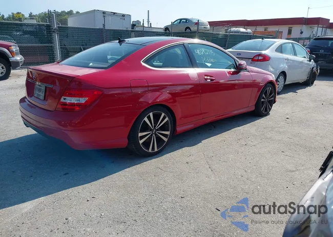 WDDGJ4HBXEG288865: 40282115