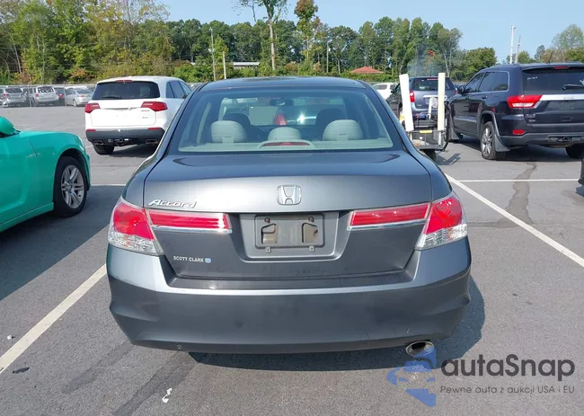 1HGCP2F3XBA096319: 40285889