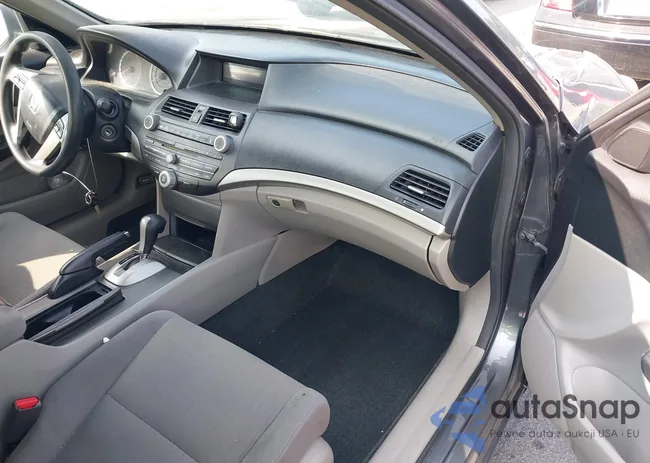 1HGCP2F3XBA096319: 40285889