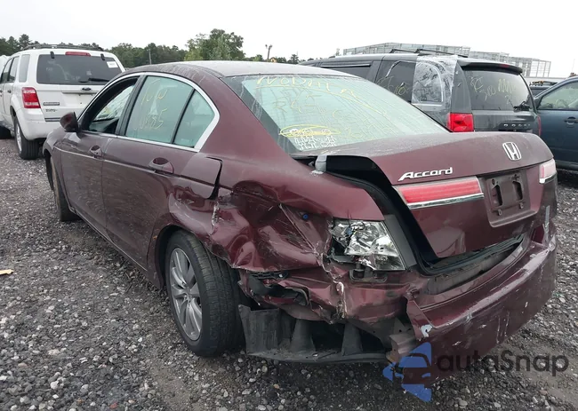 1HGCP2F73BA132760: 40287377