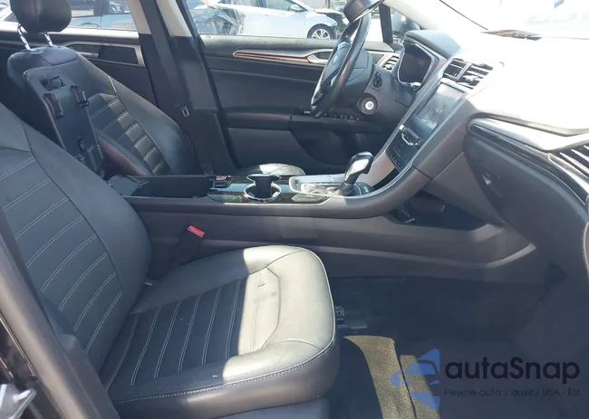 3FA6P0LU7ER284129: 40291302