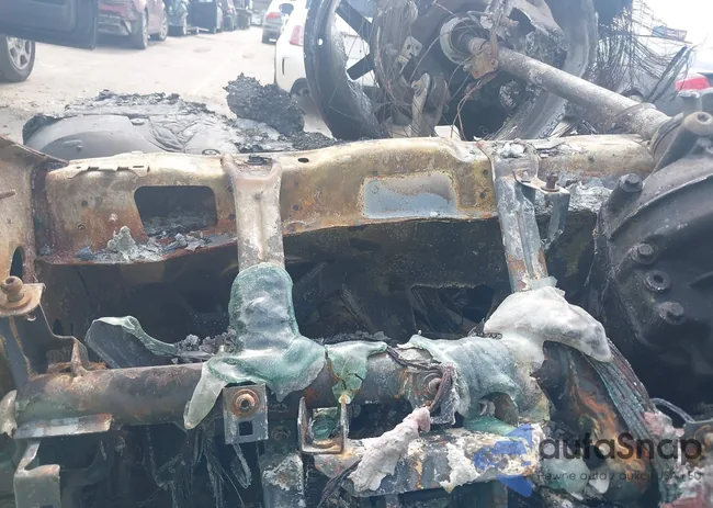 ZASFAKAN2J7B85844: 40292476