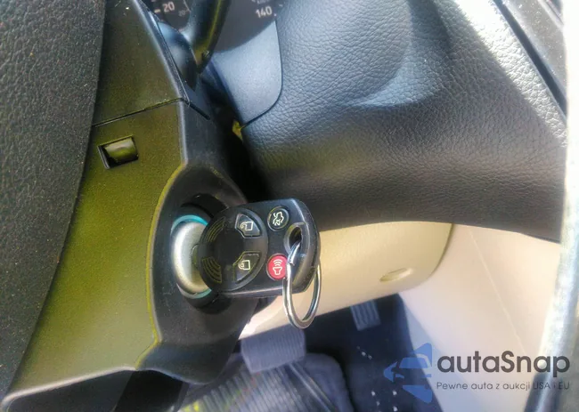 1FADP3F24JL252802: 40295684