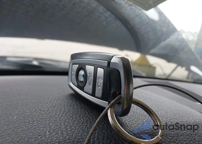 WBAKB8C53CDX20766: 40299818