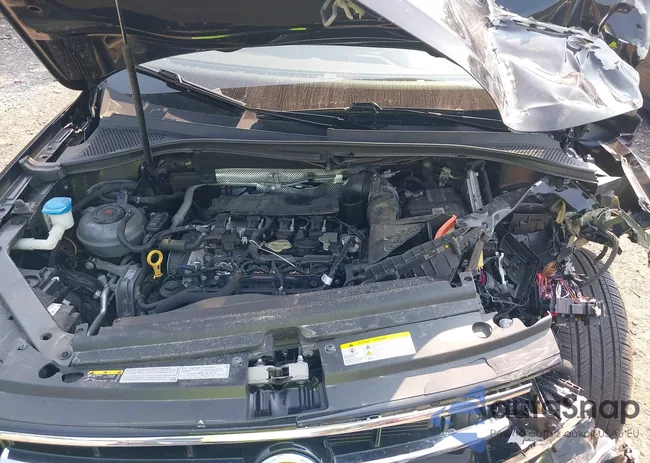 3VV2B7AXXNM060140: 40300638