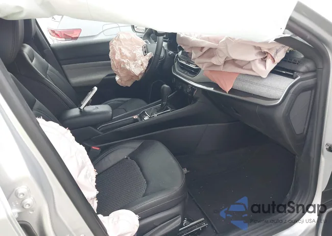 3C4NJDBNXRT138549: 40300803