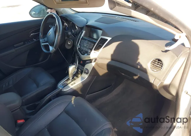 1G1PE5SB0F7123513: 40301561