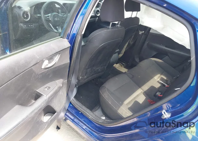 3KPF24AD5ME291444: 40304167