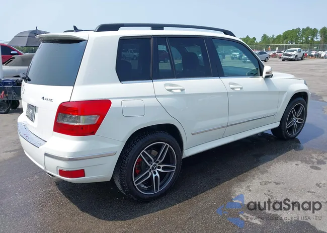 WDCGG8HB8BF656651: 40303756